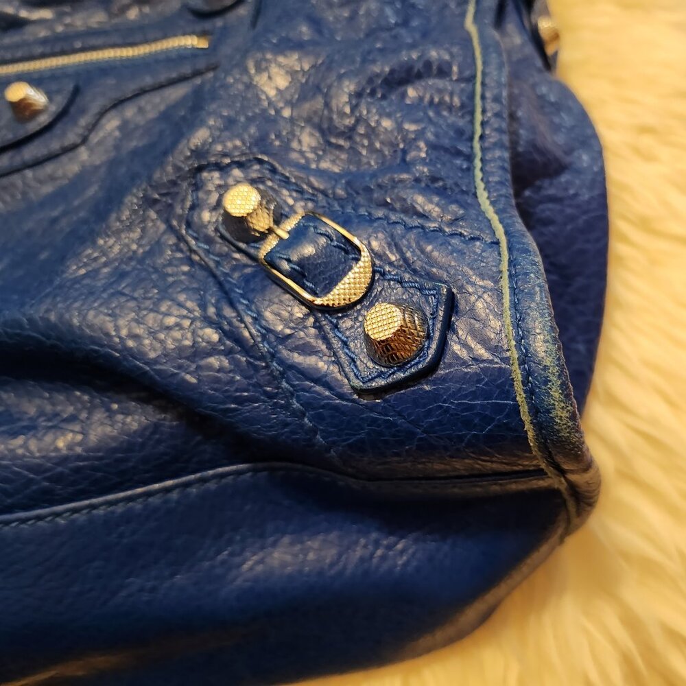Authentic Balenciaga Classic Medium City Bag in Electric Blue Leather - Picture 14 of 16